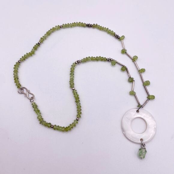 Vintage Sterling Silver and Peridot Brads Necklace 16” - Picture 6 of 6